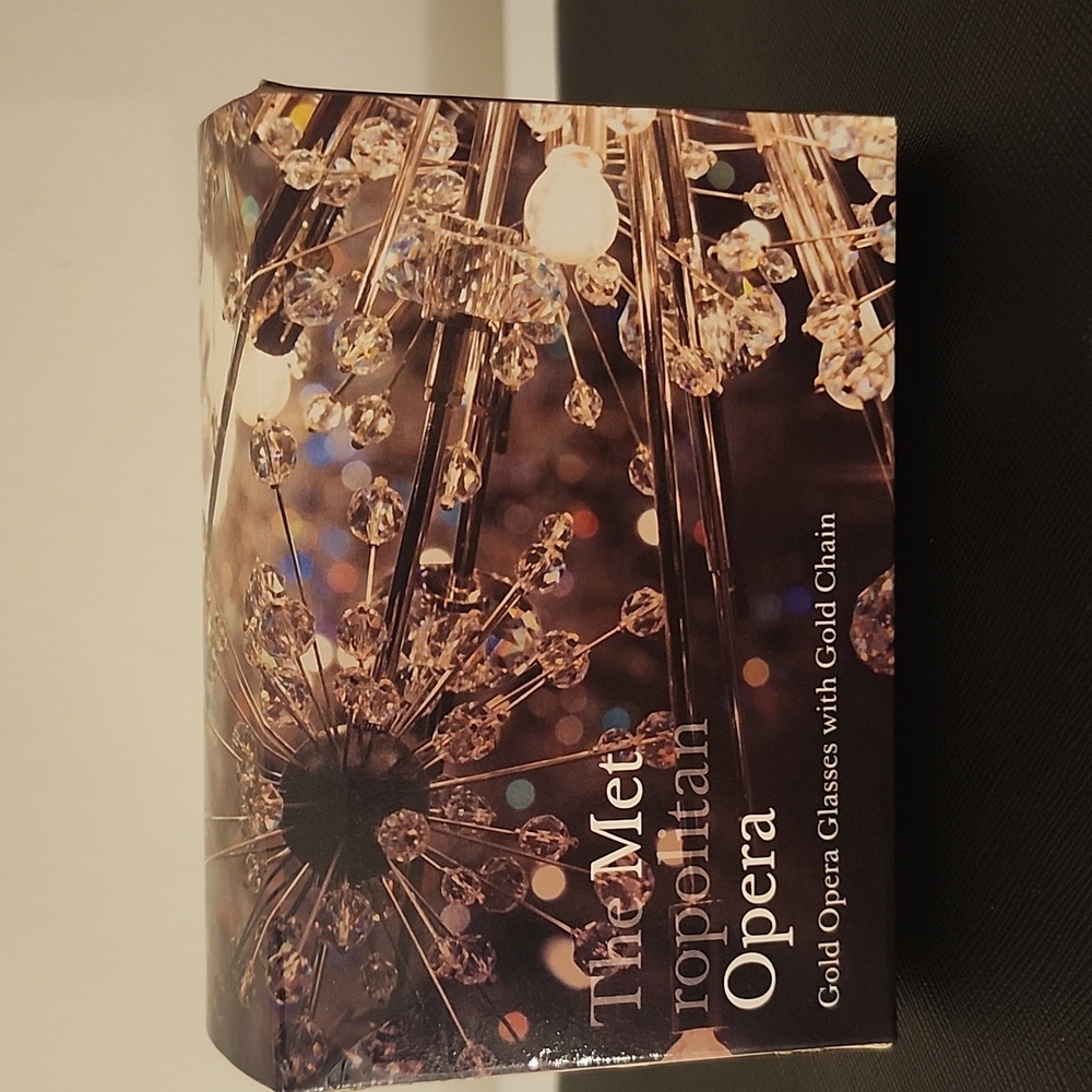 The Metropolitan Opera Gold Tone Opera Glasses - Picture 9 of 10